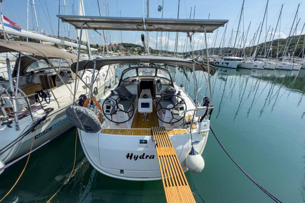 Catalog photo (may differ)