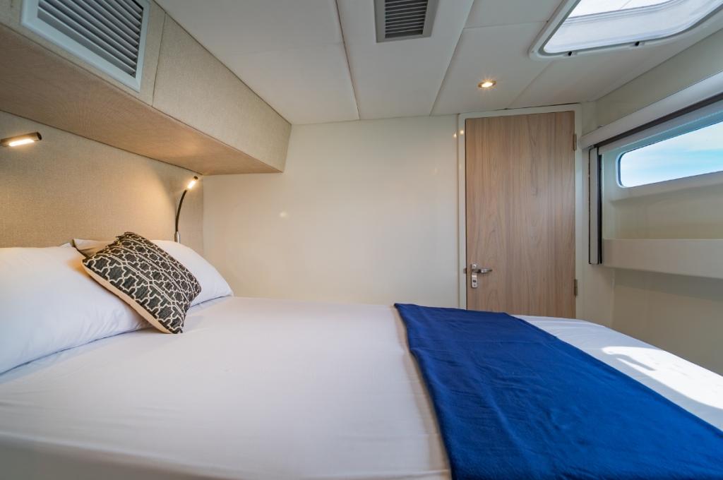 Catalog photo (may differ)