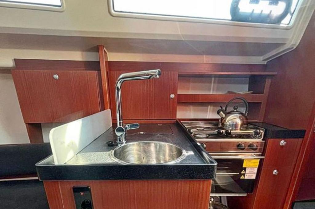 Catalog photo (may differ)