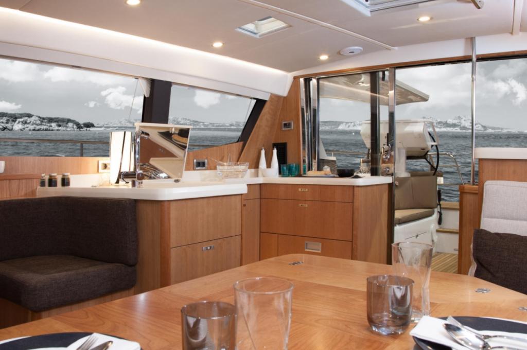 Catalog photo (may differ)