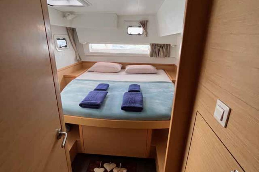 Catalog photo (may differ)