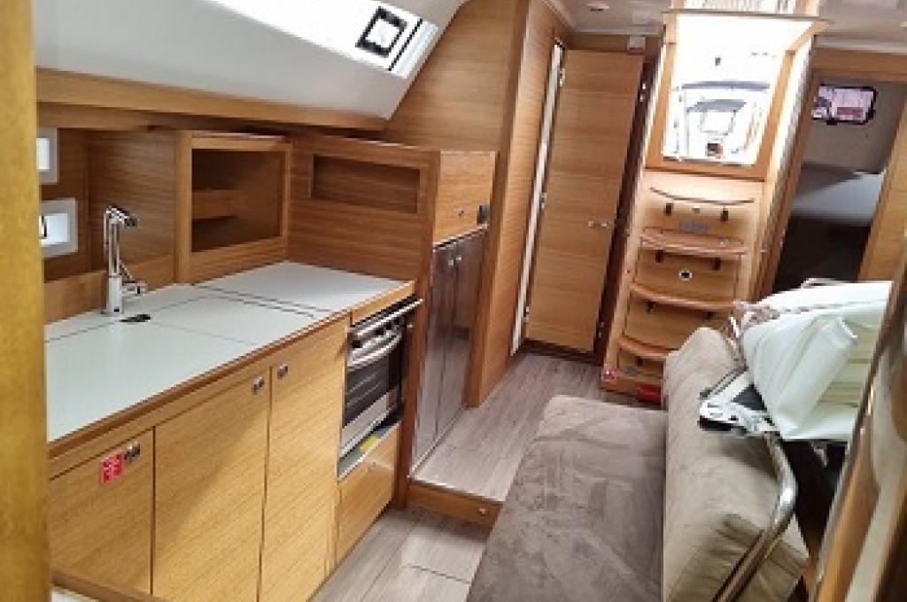 Catalog photo (may differ)