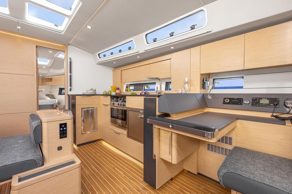 Catalog photo (may differ)