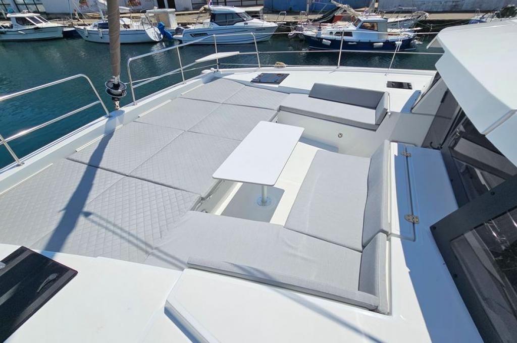 Catalog photo (may differ)