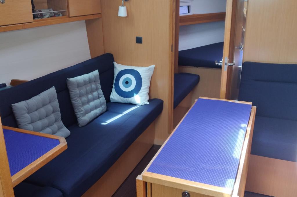 Catalog photo (may differ)