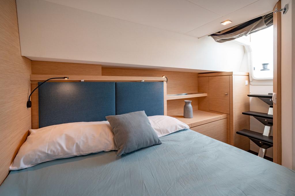 Catalog photo (may differ)