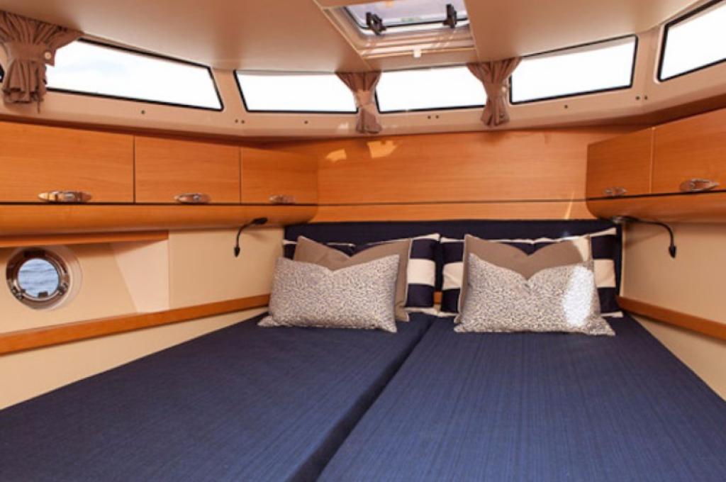 Catalog photo (may differ)