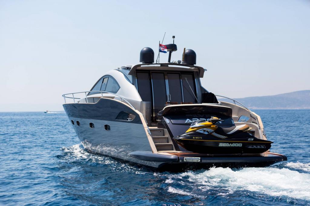 Catalog photo (may differ)