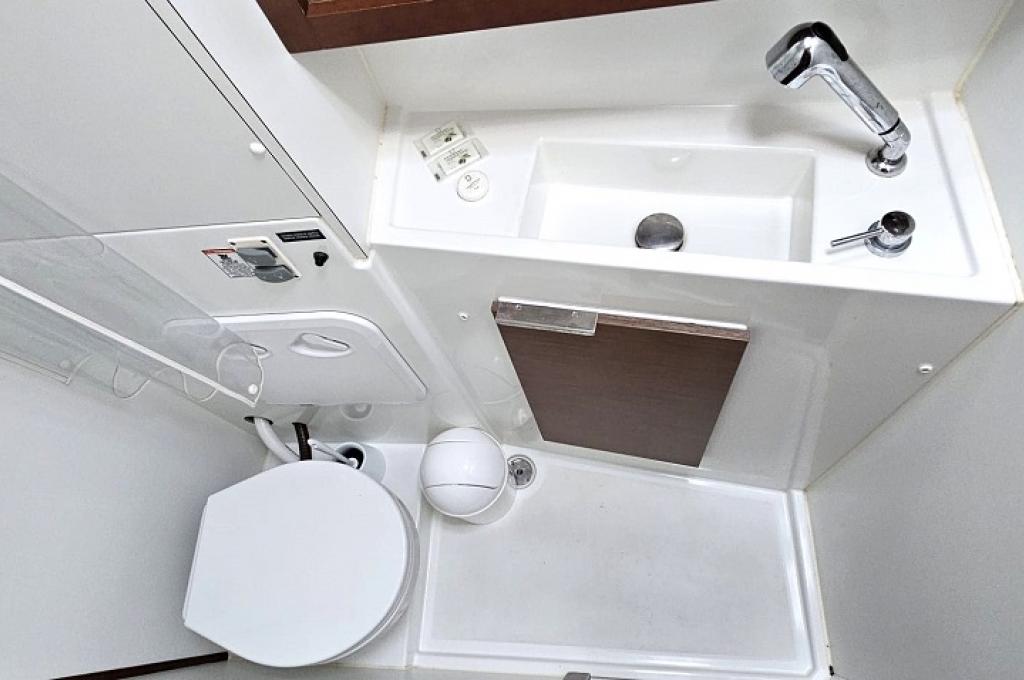 Catalog photo (may differ)