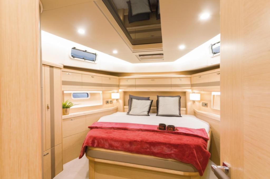 Catalog photo (may differ)