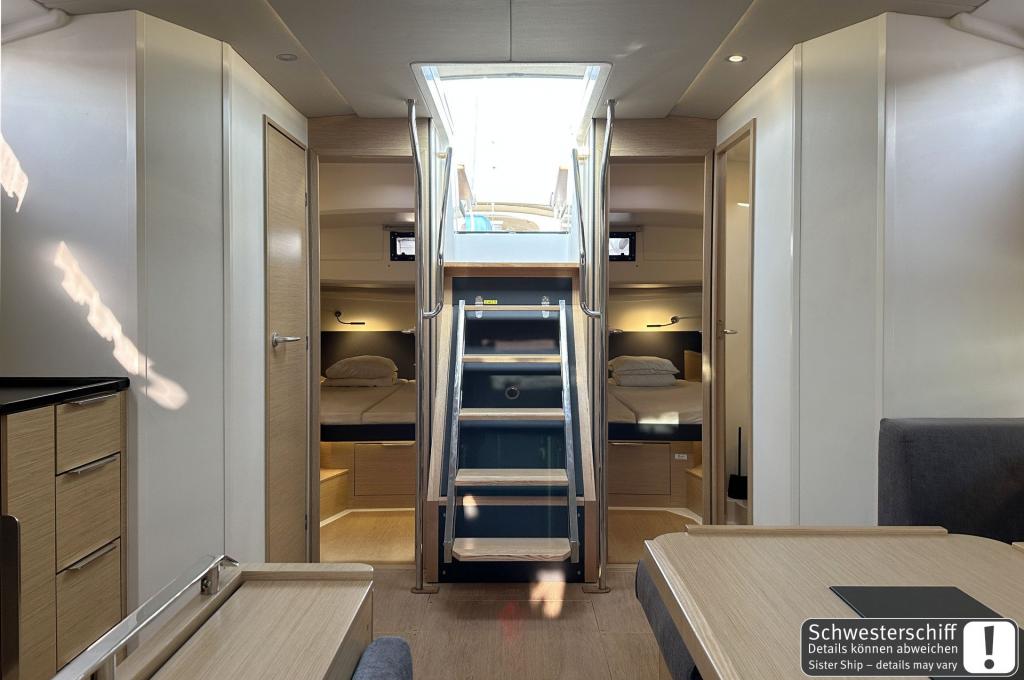 Catalog photo (may differ)