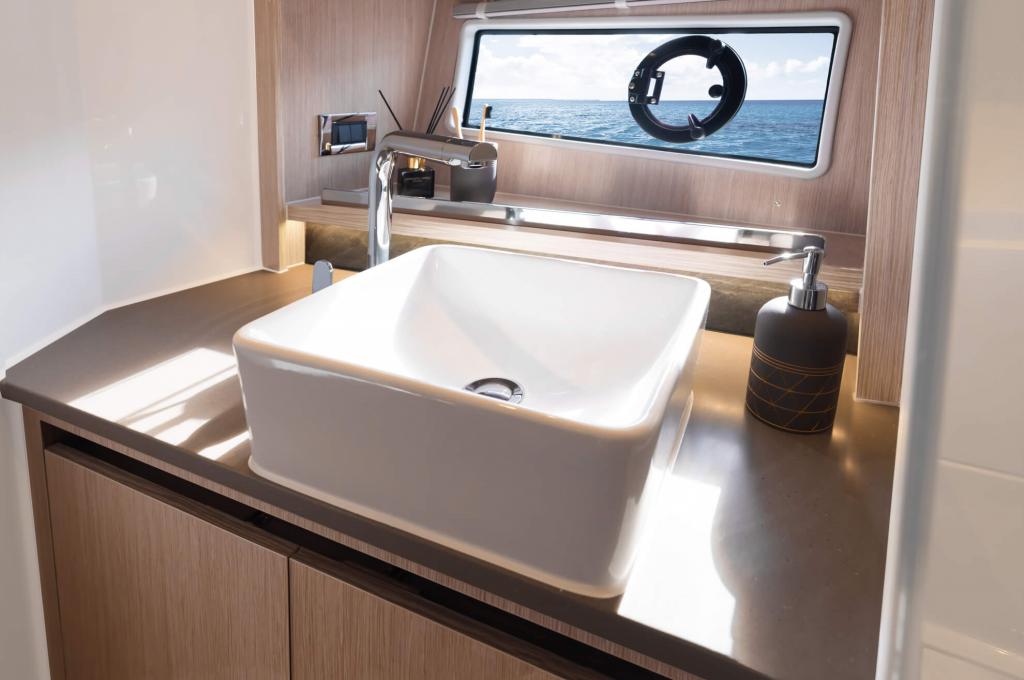 Catalog photo (may differ)