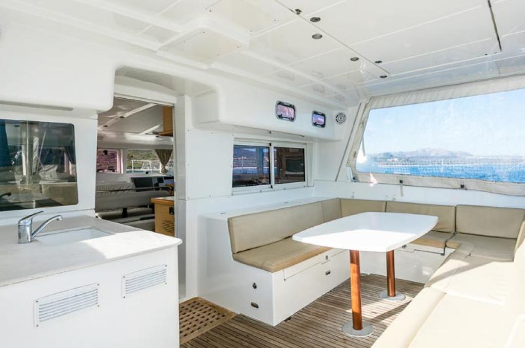 Catalog photo (may differ)