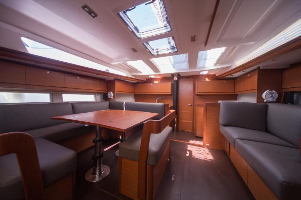 Catalog photo (may differ) | taken on May 16, 2018