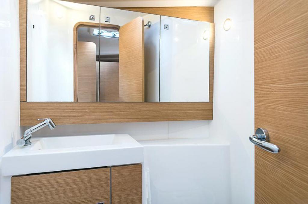 Catalog photo (may differ)