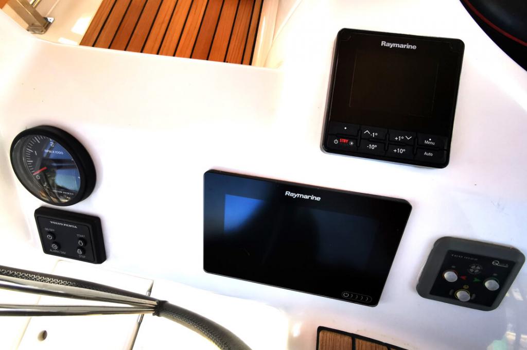 Catalog photo (may differ)