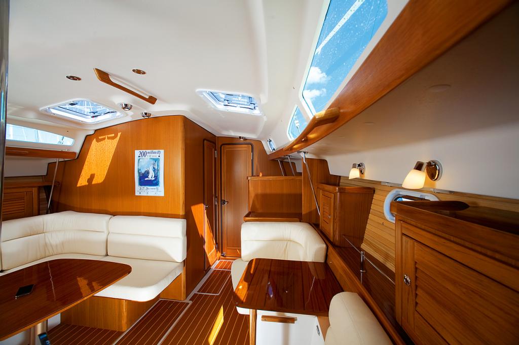 Catalog photo (may differ)