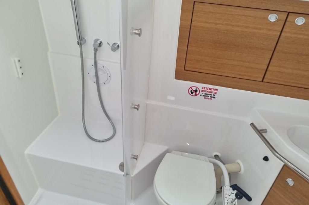 Catalog photo (may differ)