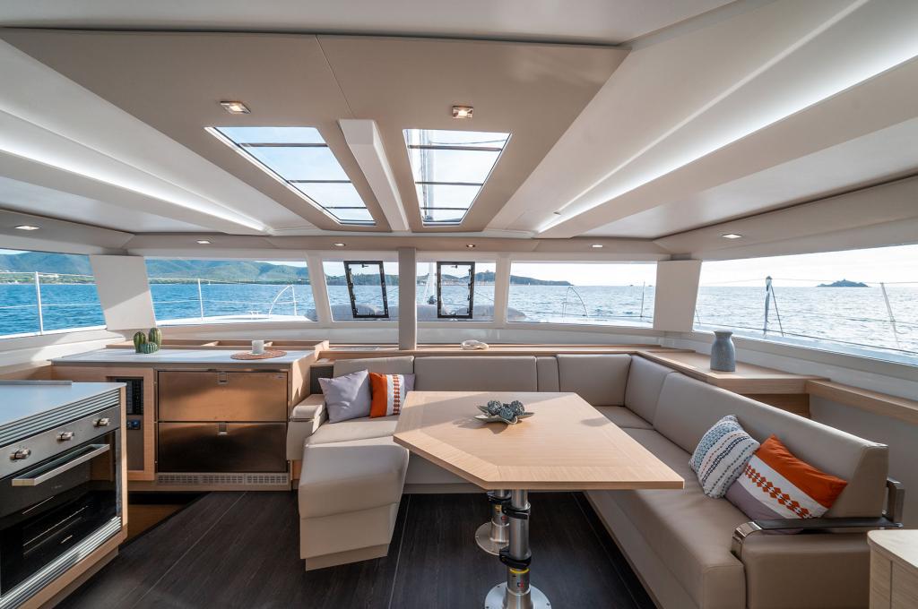 Catalog photo (may differ)