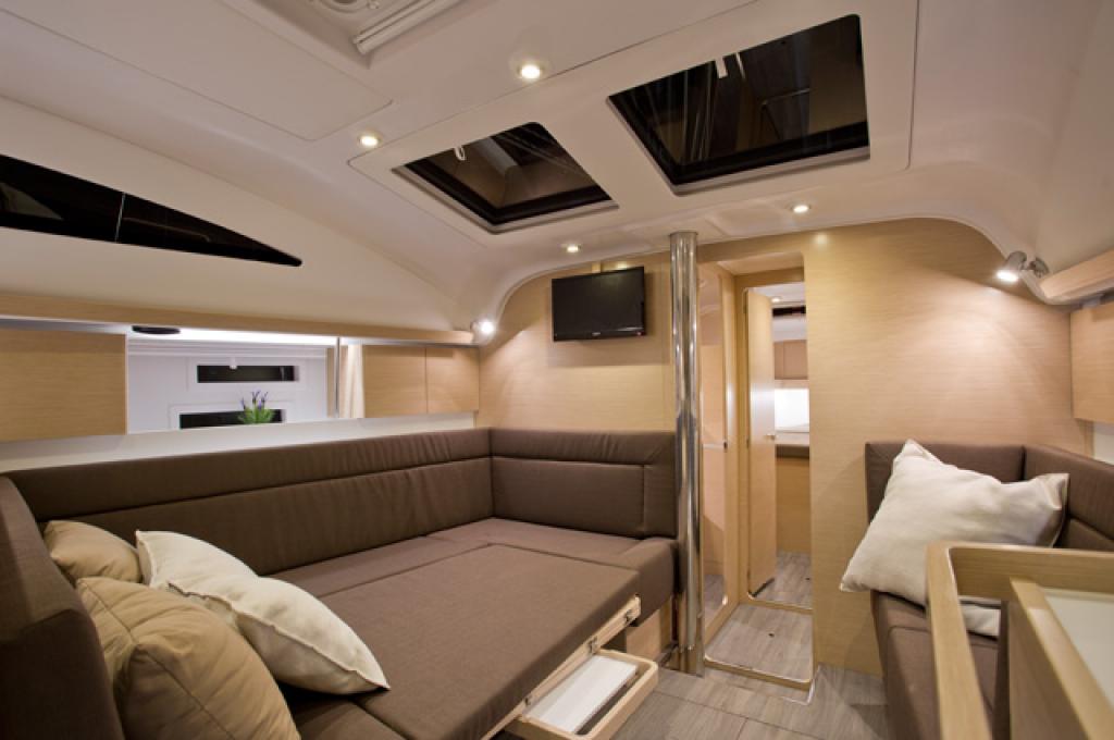 Catalog photo (may differ)