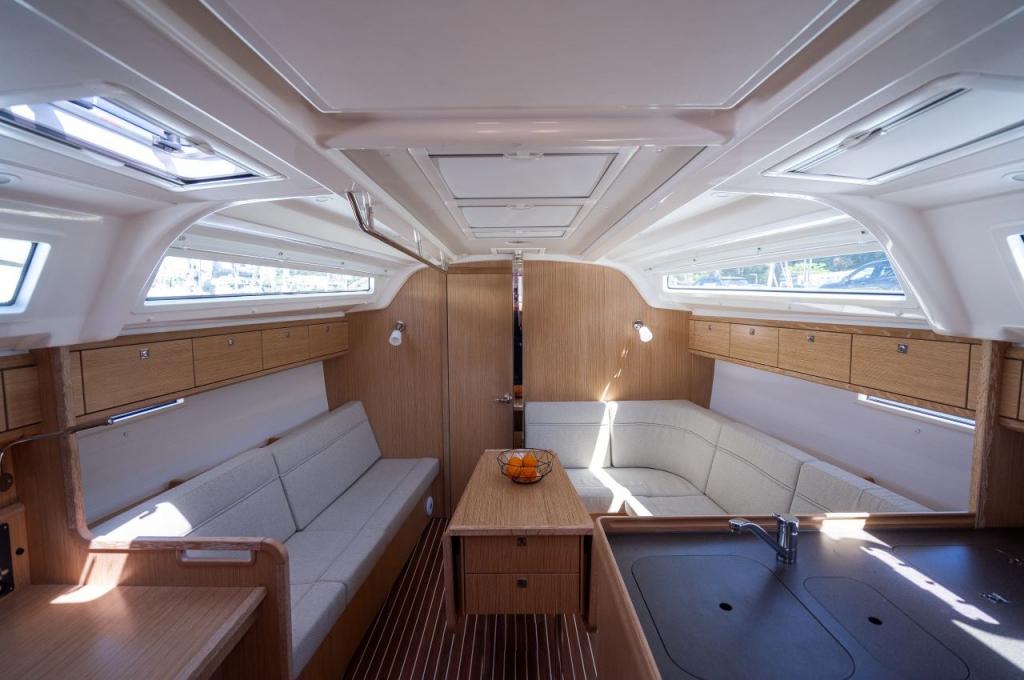 Catalog photo (may differ)