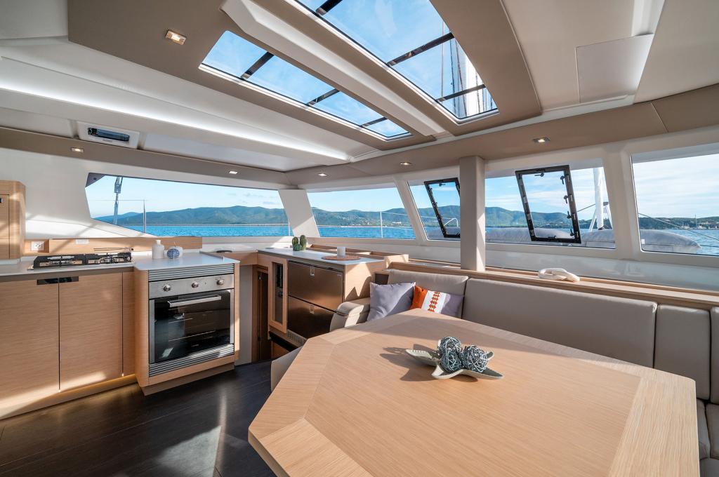 Catalog photo (may differ)