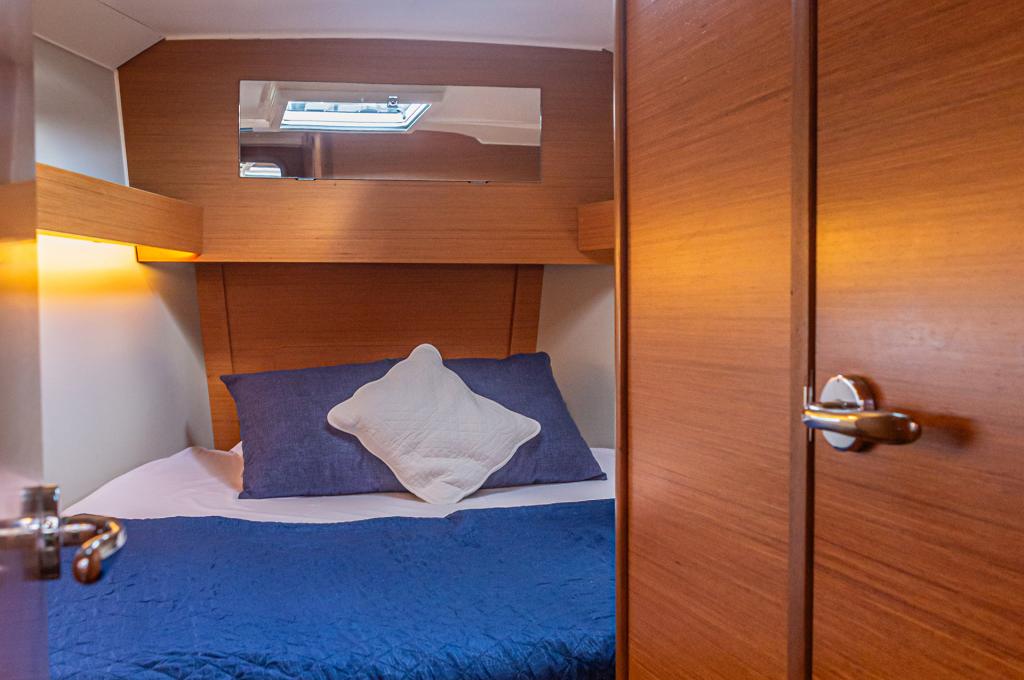 Catalog photo (may differ)