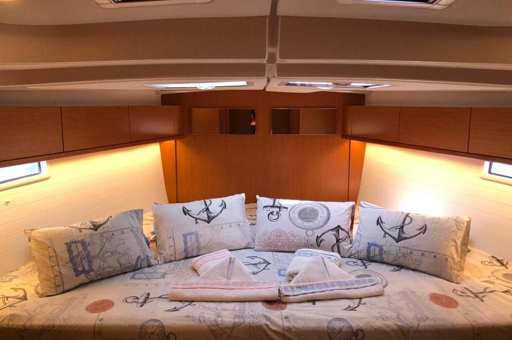 Catalog photo (may differ)