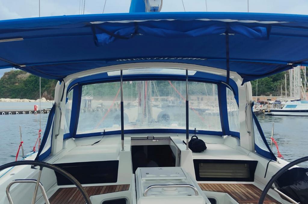 Catalog photo (may differ)