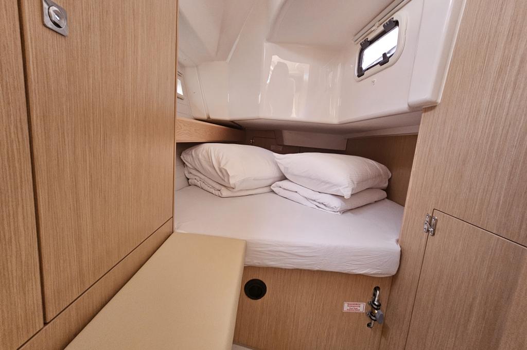 Catalog photo (may differ)