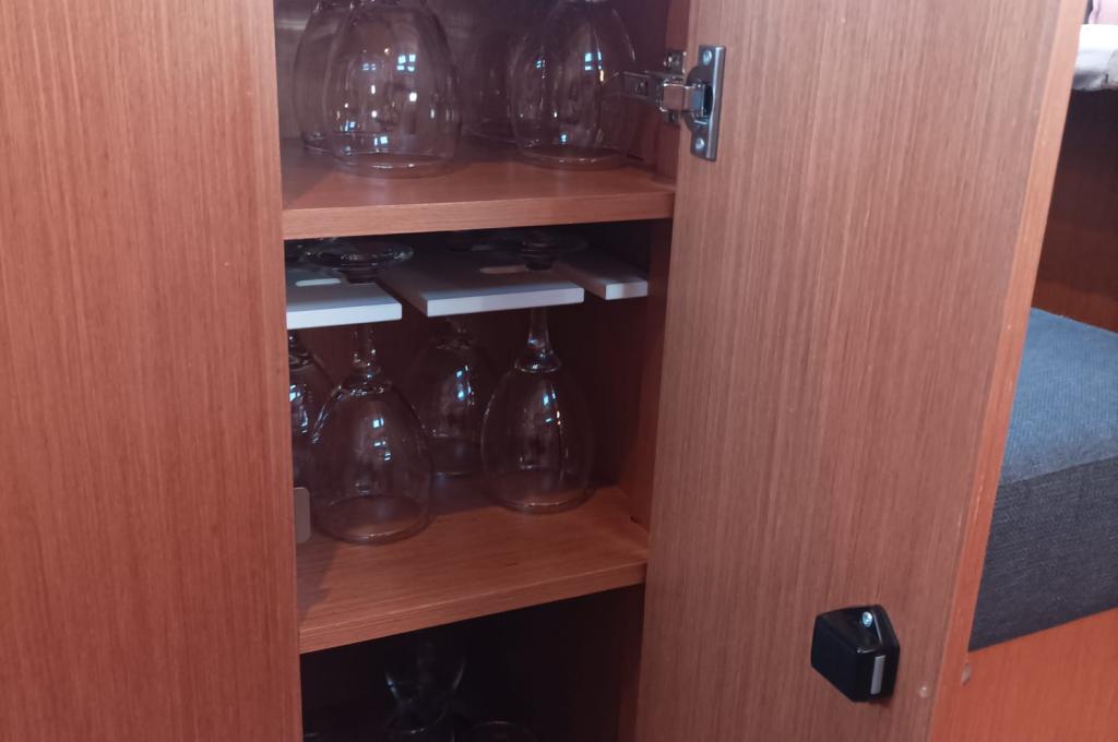 Catalog photo (may differ)