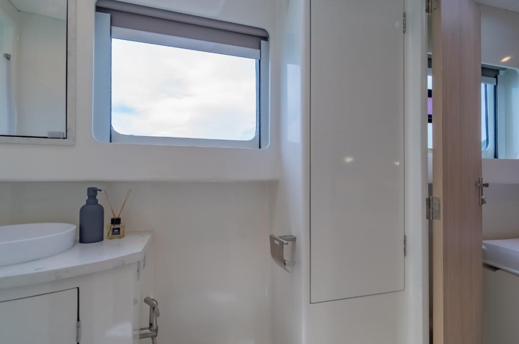 Catalog photo (may differ)