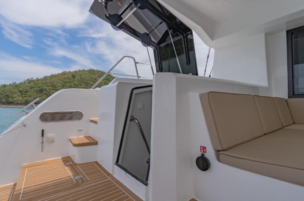 Catalog photo (may differ)