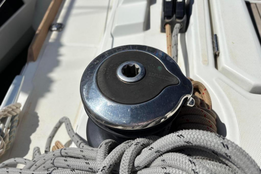 Catalog photo (may differ)