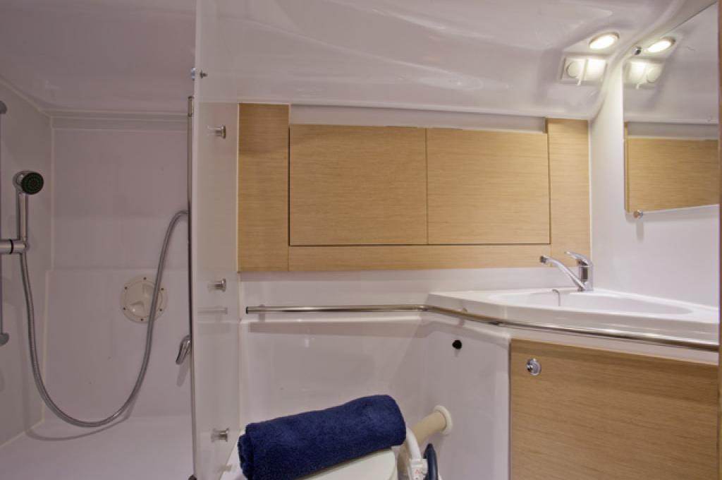 Catalog photo (may differ)