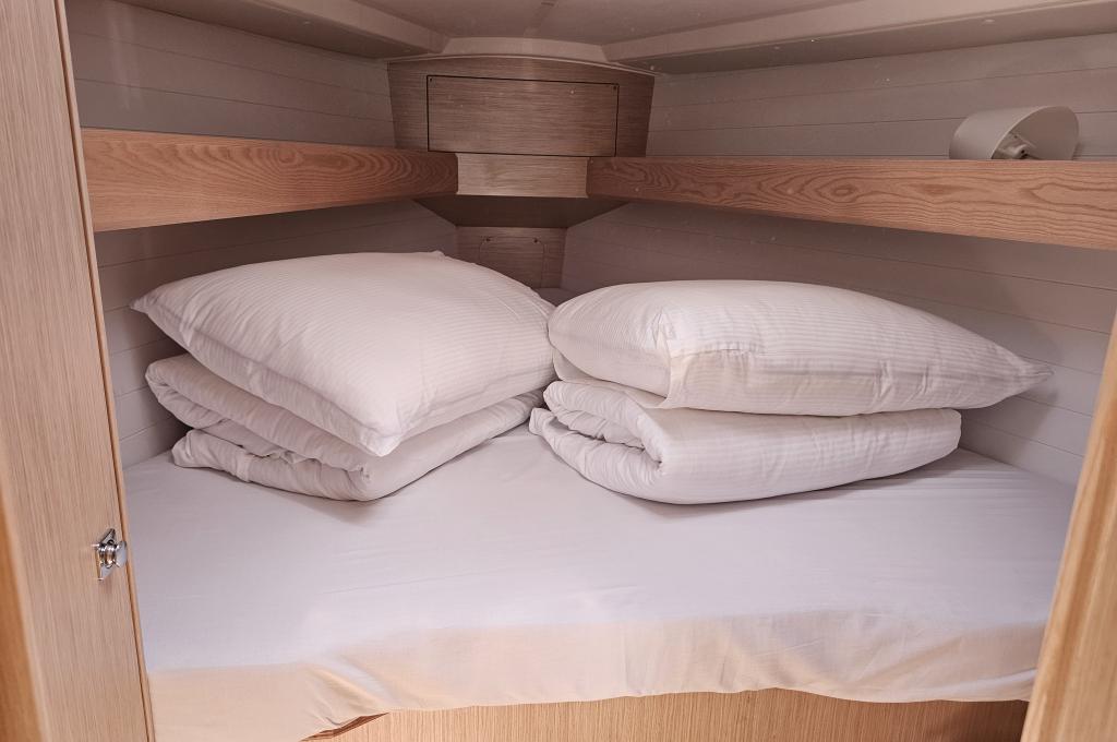 Catalog photo (may differ)