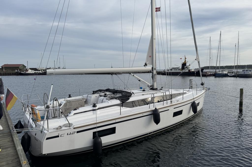Original photo from a customer | taken on Apr 28, 2025 | Charter company has several identical yachts. Deviations are possible.