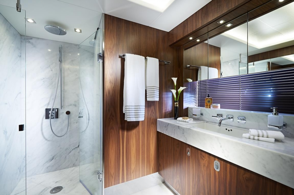 Catalog photo (may differ)