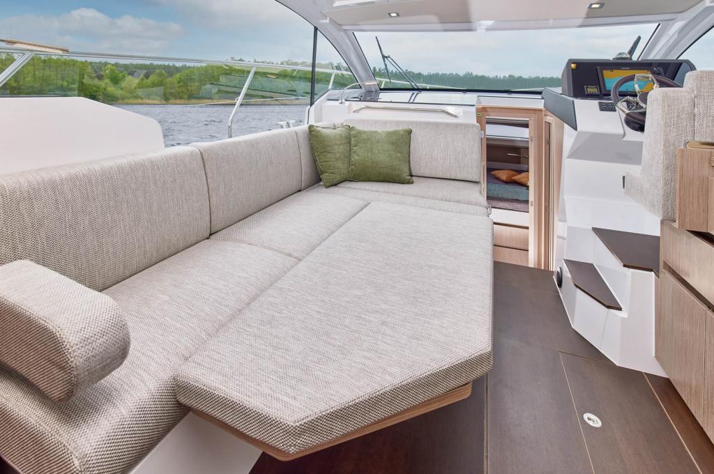 Catalog photo (may differ)