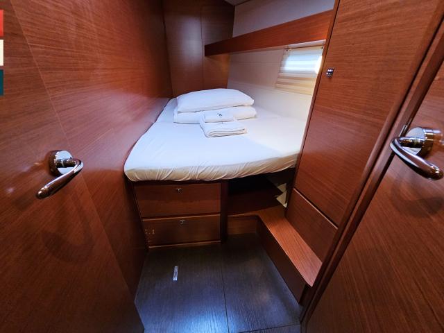 Catalog photo (may differ)