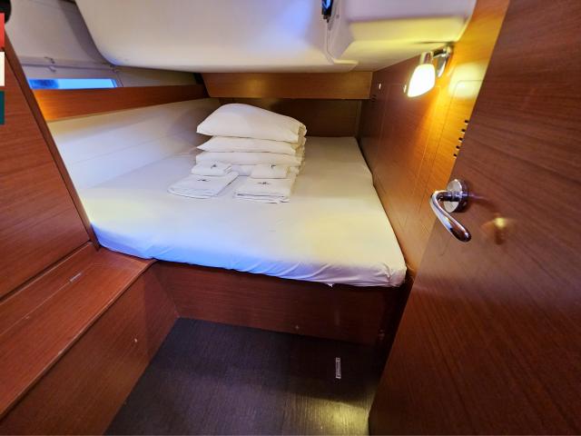 Catalog photo (may differ)