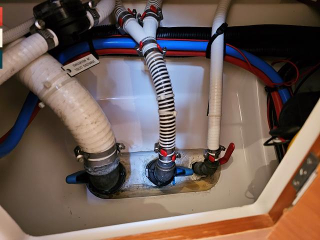 Catalog photo (may differ)